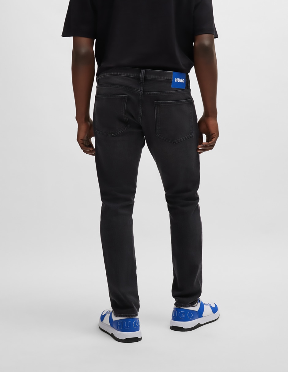 Jeans slim lavado obscuro para hombre 6