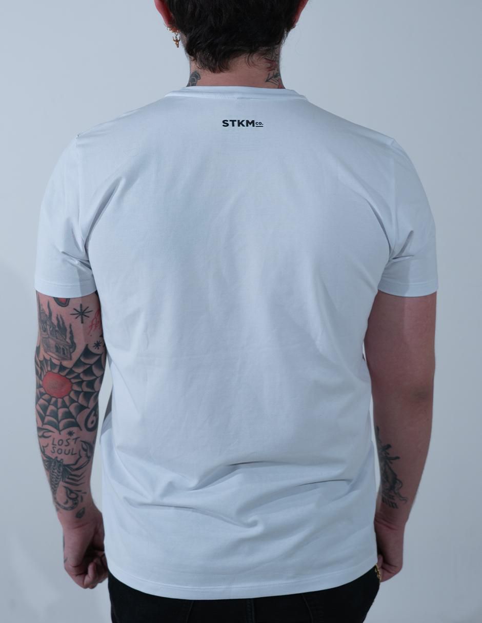 Playera Esenciales cuello redondo unisex 4
