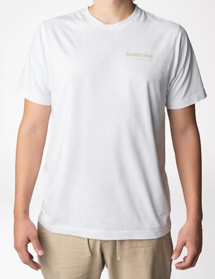 Playera graphic tee cuello redondo para hombre 1
