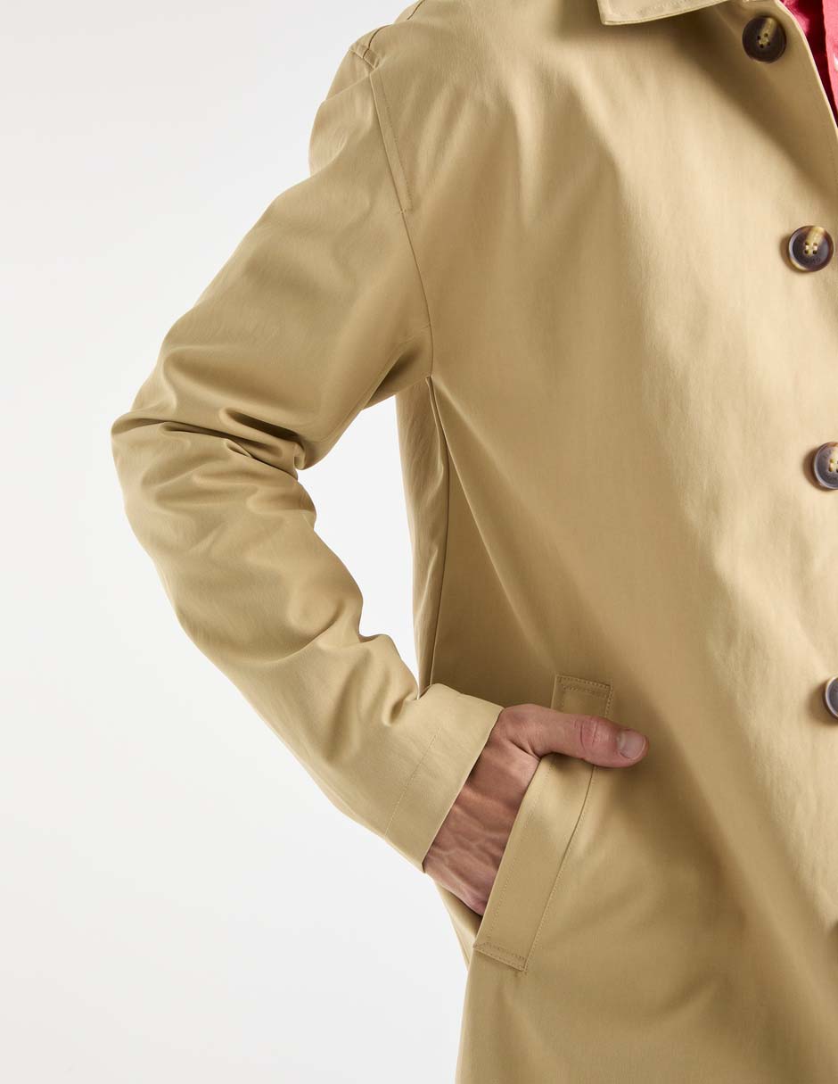 Abrigo con bolsillos para hombre