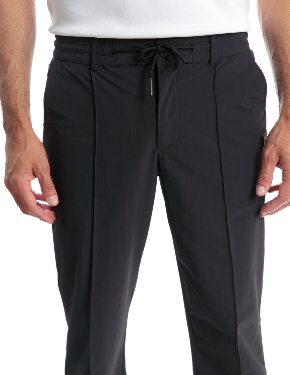 Jogger slim con bolsillos para hombre 3