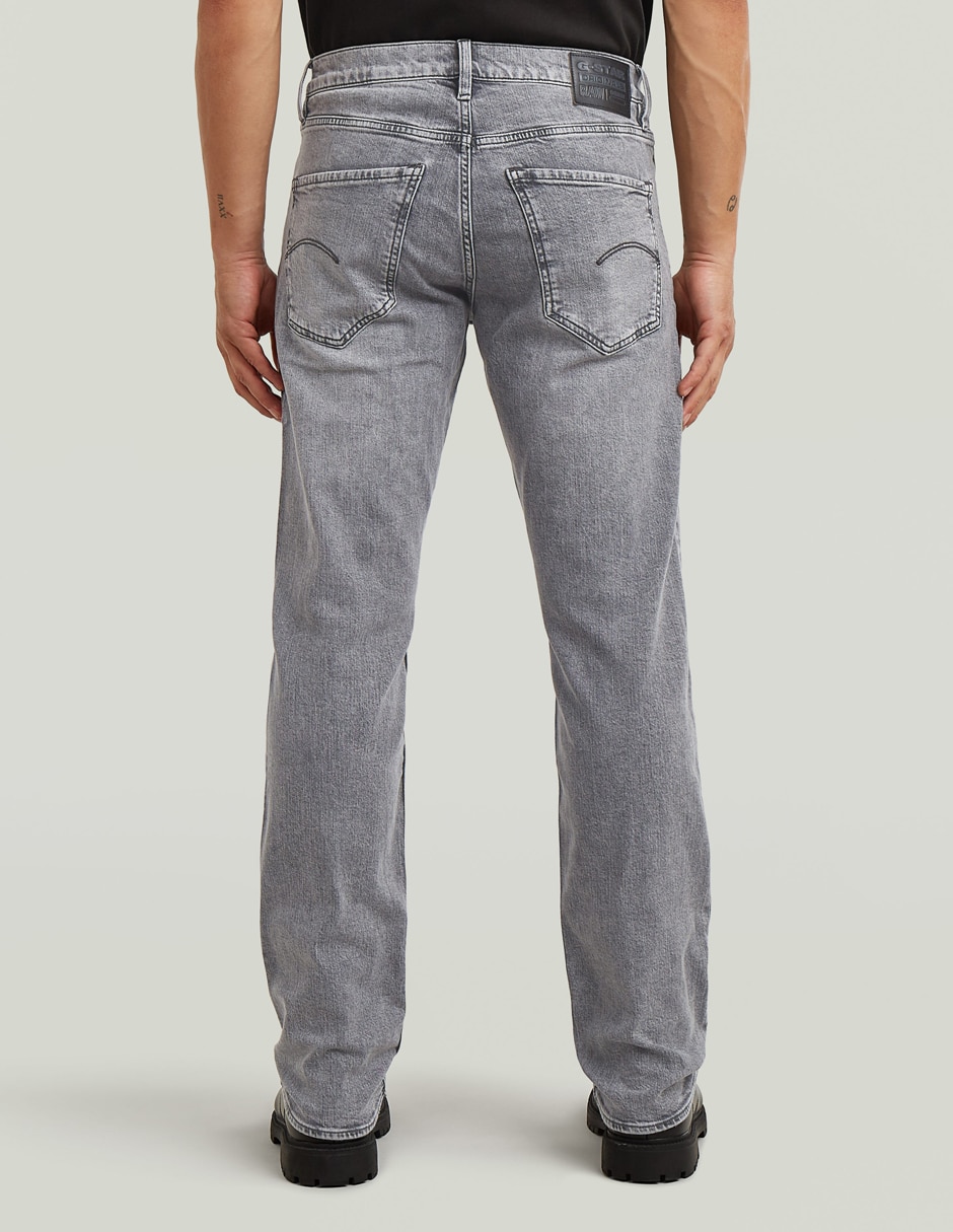 Jeans straight deslavado para hombre 2