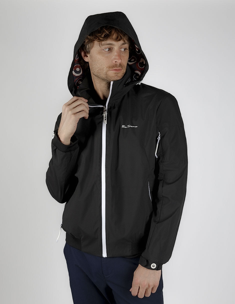 Chamarra rompevientos Ben Sherman capucha y bolsa para hombre