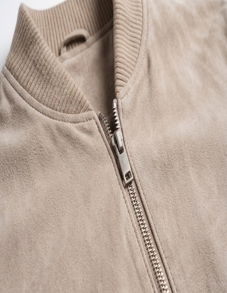 Chamarra bomber de piel con bolsillos para hombre 3