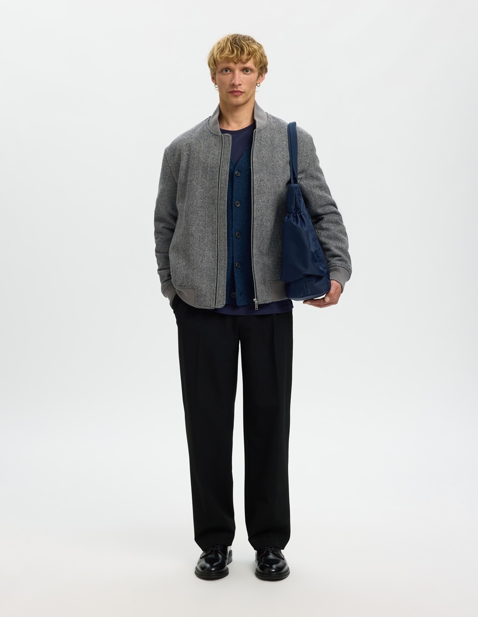 Chamarra bomber para hombre 4