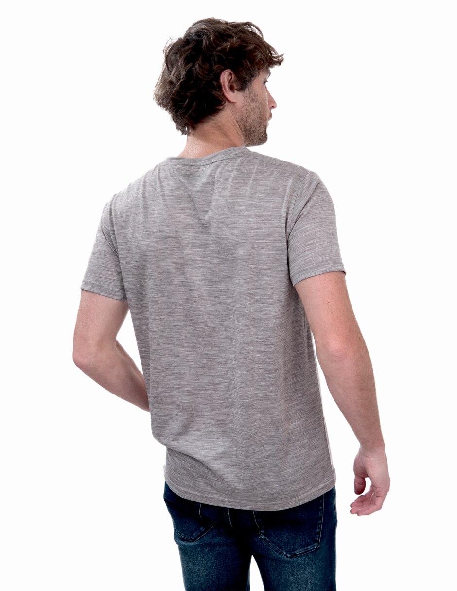 Playera cuello redondo para hombre 4