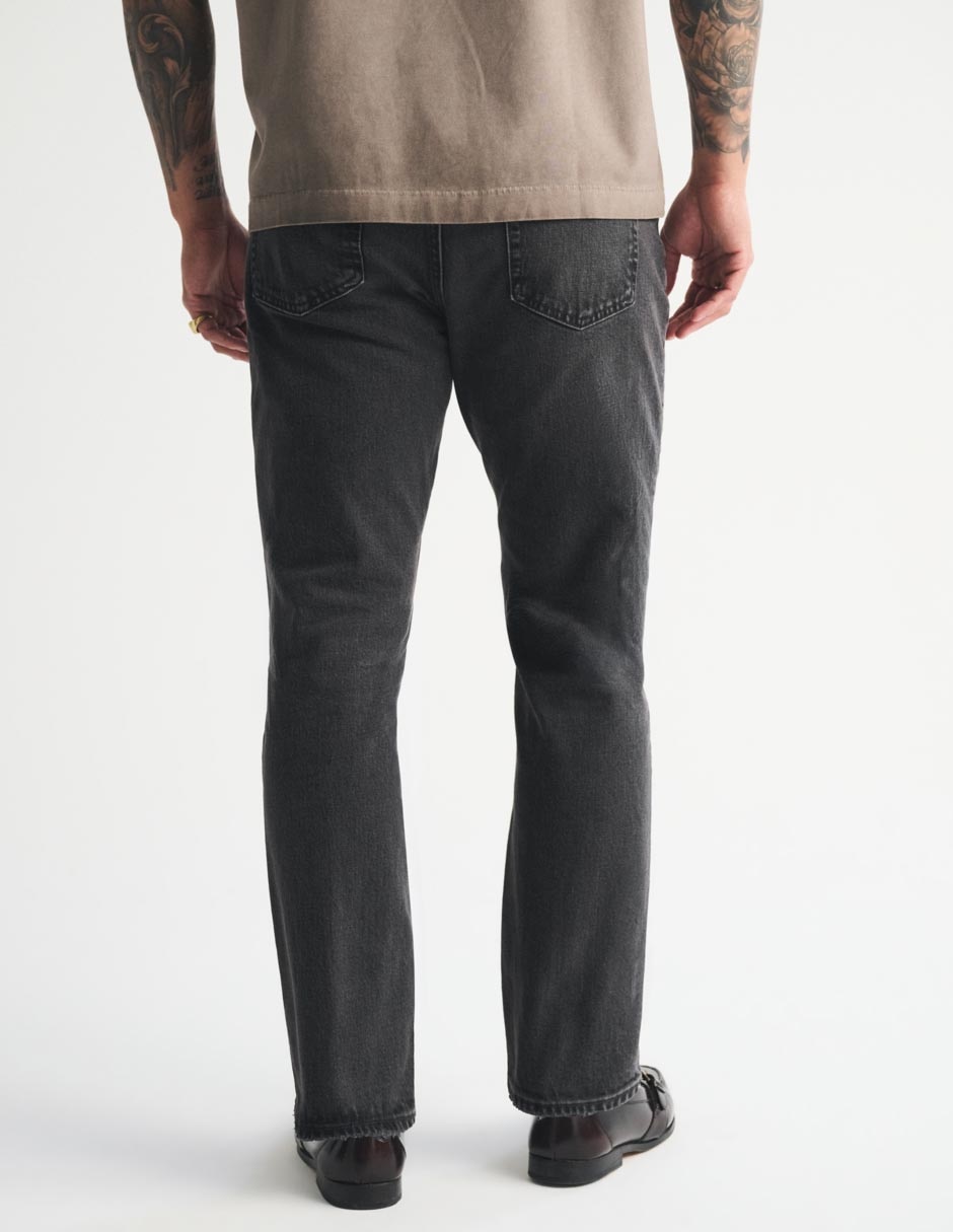 Jeans lavado obscuro para hombre 5