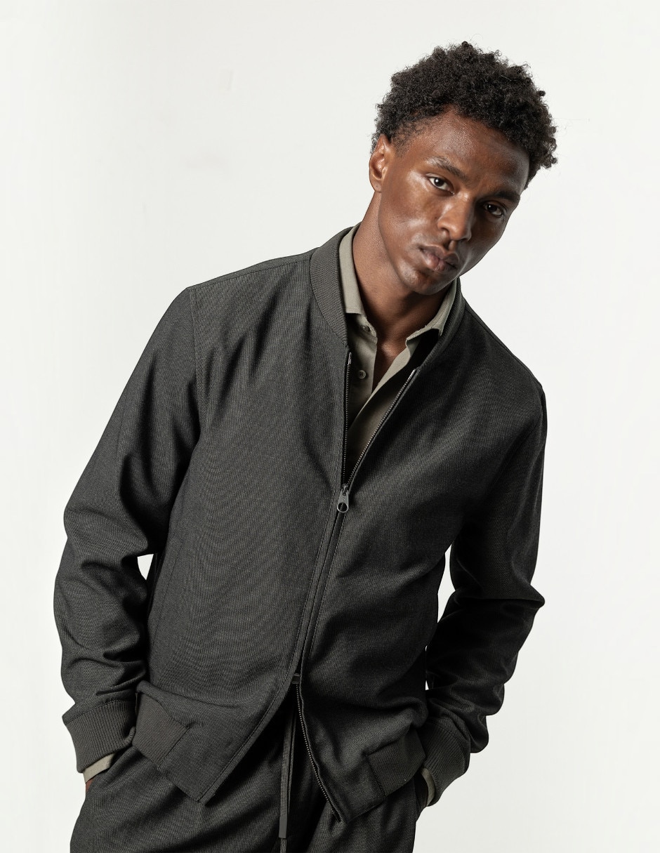 Chamarra bomber para hombre 4