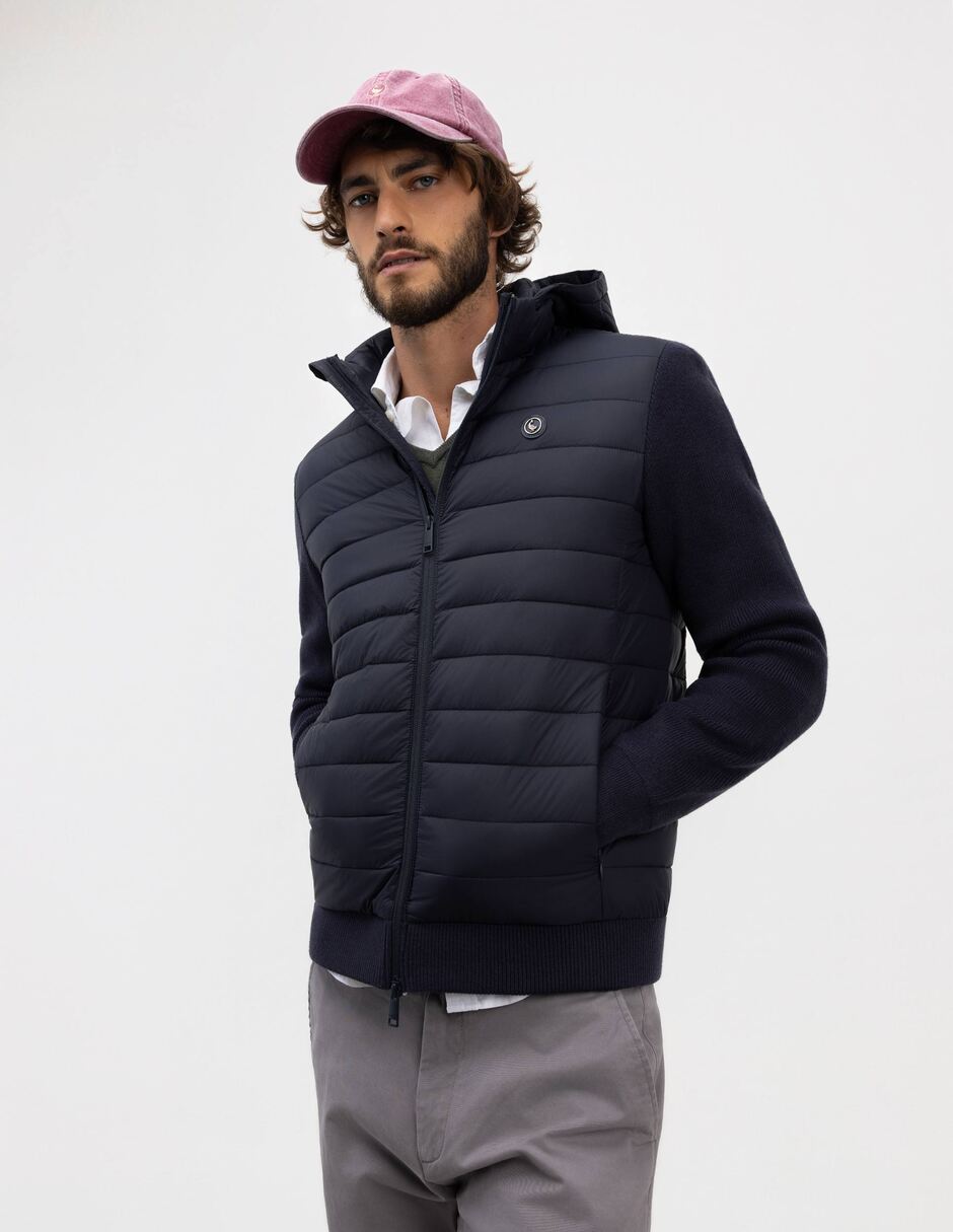 Chamarra acolchada con capucha para hombre