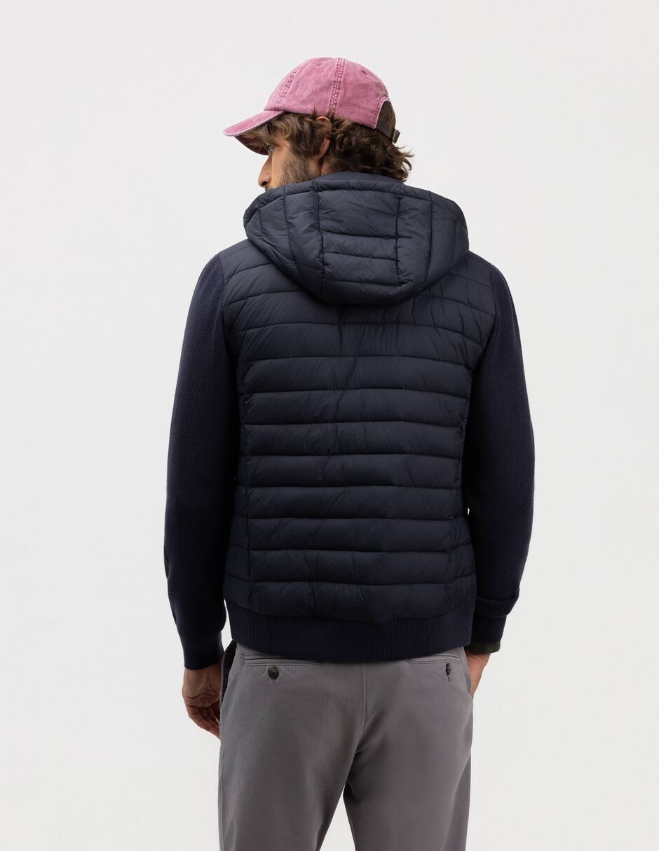 Chamarra acolchada con capucha para hombre 8